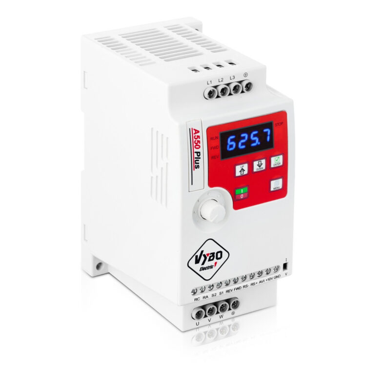 Frekvenciaváltó 1,5 kW 230V A550 Plus Magyarország raktáron